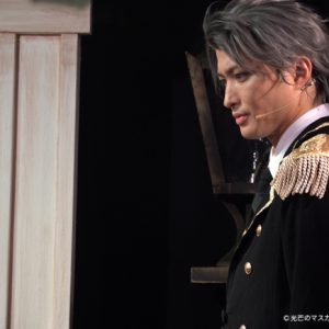 I have enough eyes ... ? A writer of a 2.5-dimensional 10-year player was surprised to see the VR version of the stage “Kokari no Masquerade” image
