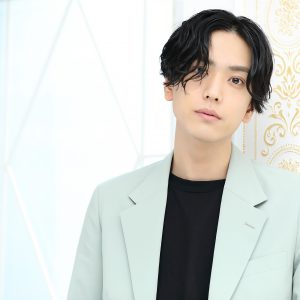 黒羽麻璃央の密着番組が日テレプラスで初放送　ロングインタビューや撮影現場のオフショットを収録 イメージ画像