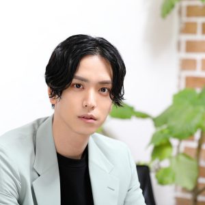 黒羽麻璃央の密着番組が日テレプラスで初放送　ロングインタビューや撮影現場のオフショットを収録 イメージ画像