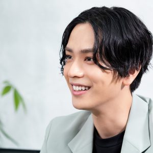 黒羽麻璃央の密着番組が日テレプラスで初放送　ロングインタビューや撮影現場のオフショットを収録 イメージ画像