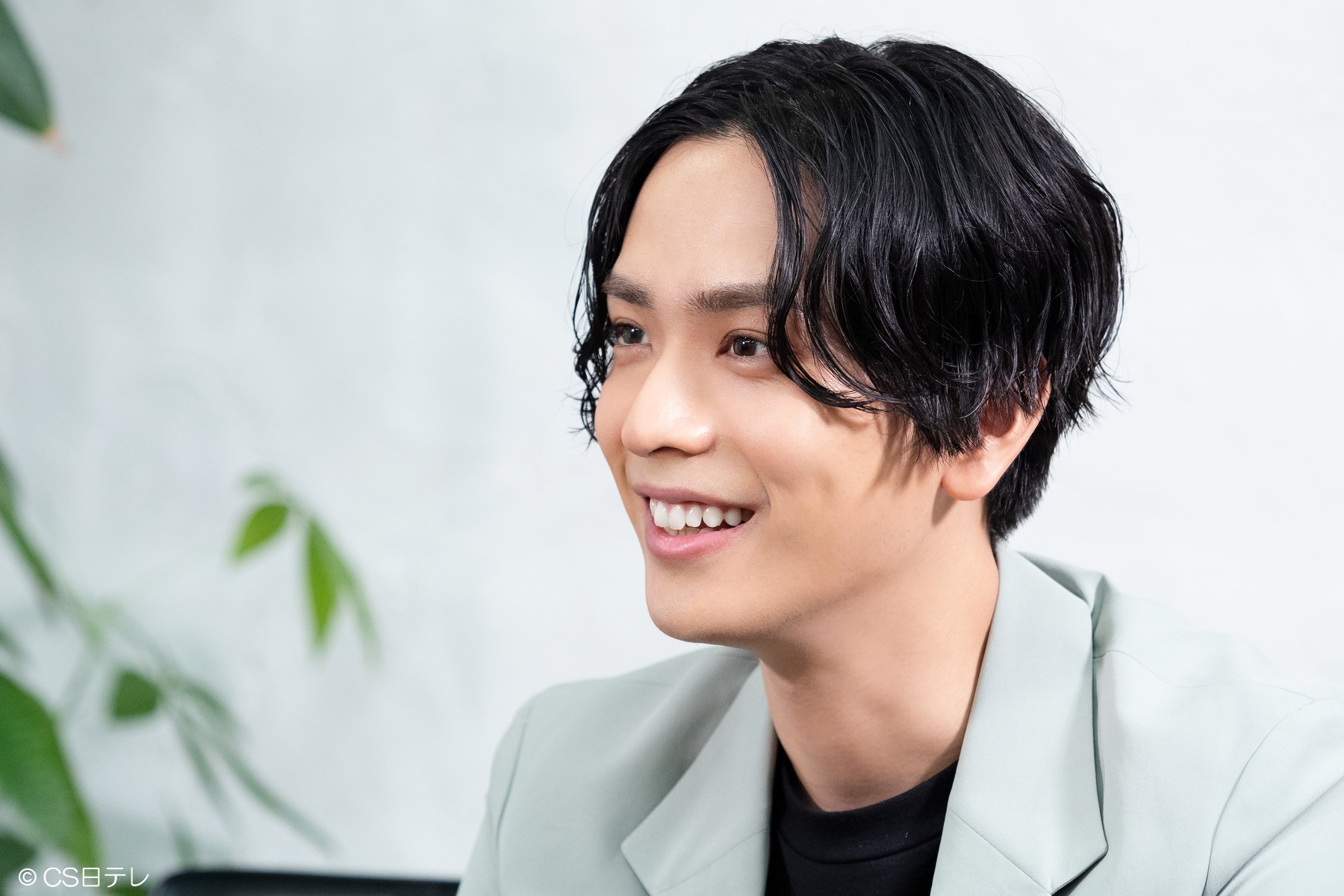 黒羽麻璃央の密着番組が日テレプラスで初放送　ロングインタビューや撮影現場のオフショットを収録 イメージ画像