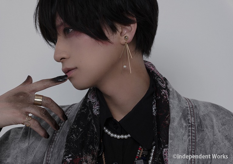 荒牧慶彦、黒いスーツ姿を公開　「Stage Actor Alternative」ファイナルを飾る イメージ画像
