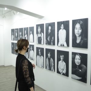 小西詠斗・宇野結也・前川優希らが参加　写真展『はじまりの、役者100人展』スタート イメージ画像