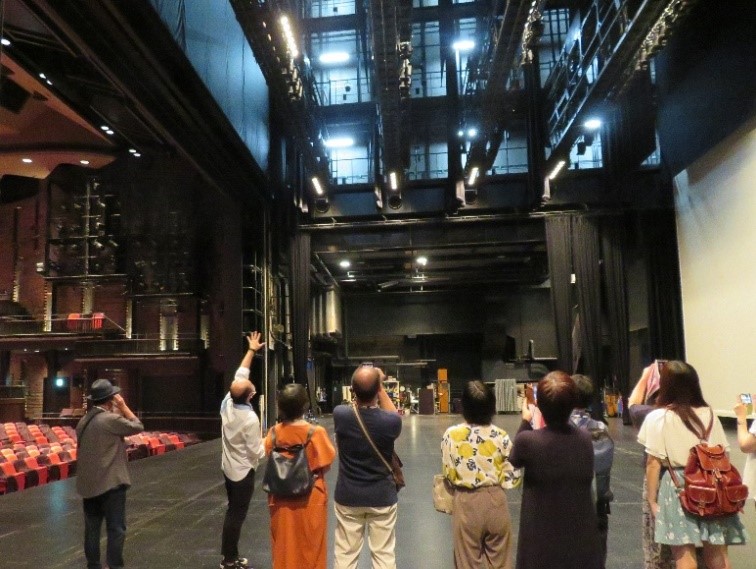 リハーサルの余韻など劇場の魅力を体感　東京芸術劇場が3月のツアー日程を発表 イメージ画像