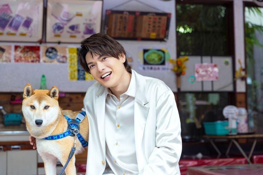 崎山つばさ、3年ぶりとなる写真集『神推し』発売へ　撮影場所は東国三社 イメージ画像