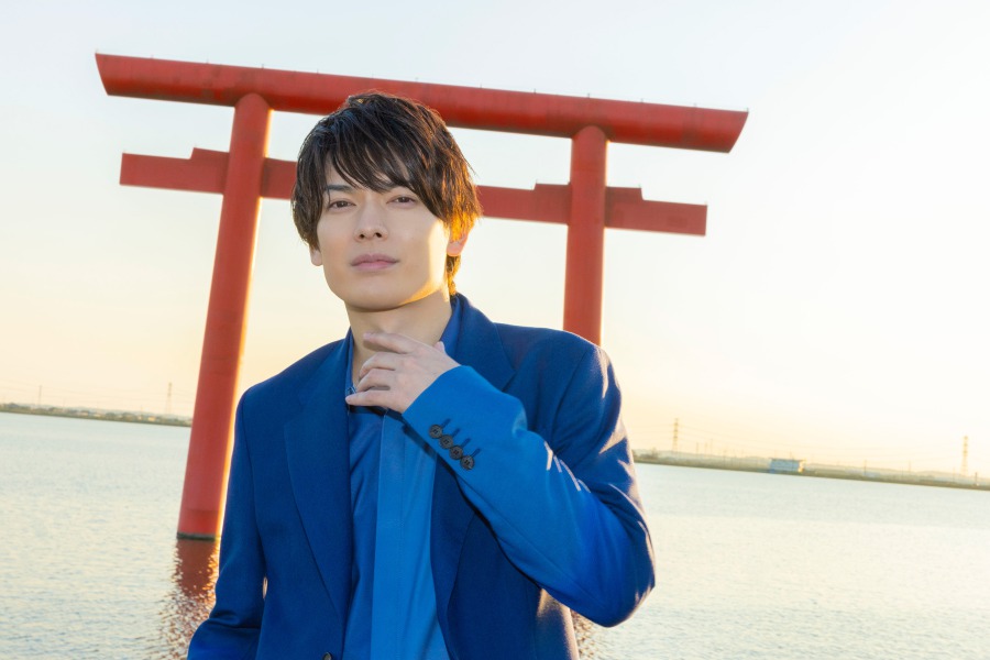 崎山つばさ、3年ぶりとなる写真集『神推し』発売へ　撮影場所は東国三社 イメージ画像