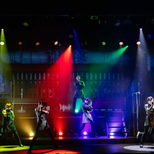 日向野祥「聖護としての葛藤と想いをお届けできれば」　舞台「COLOR CROW -神緑之翼-」開幕 イメージ画像